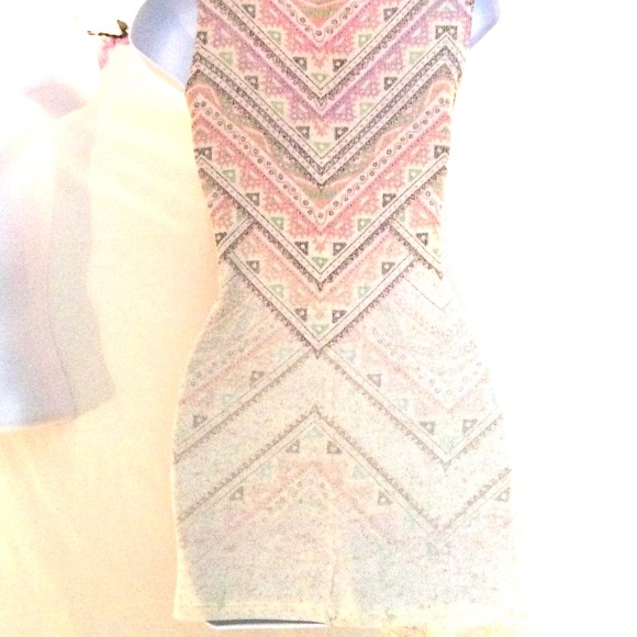 Women’s blu Pepper tank top strapless. Pre own. Size small. Multi color - Picture 5 of 12